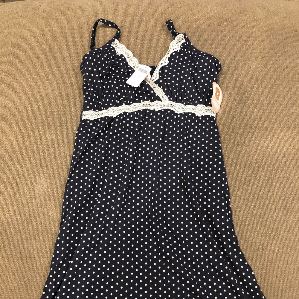 Belabumbum Nursing Gown